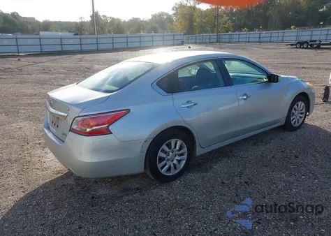 2013 Nissan Altima 2.5 S z USA, uszkodzony, nr VIN 1N4AL3AP3DC212264